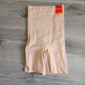 Spanx High Waisted Mid-Thigh Short